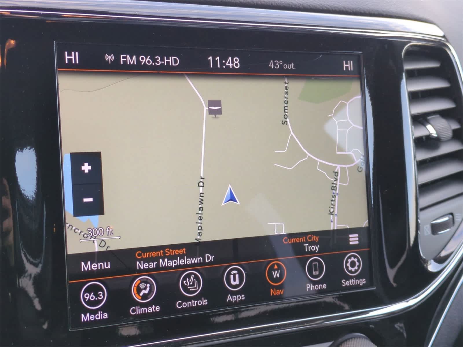 Thumbnail: 2019 Jeep Grand Cherokee - 28