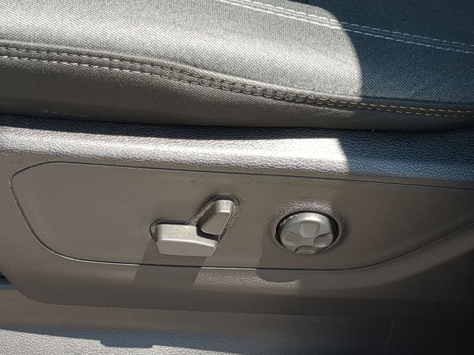 Thumbnail: 2021 RAM 1500 - 17