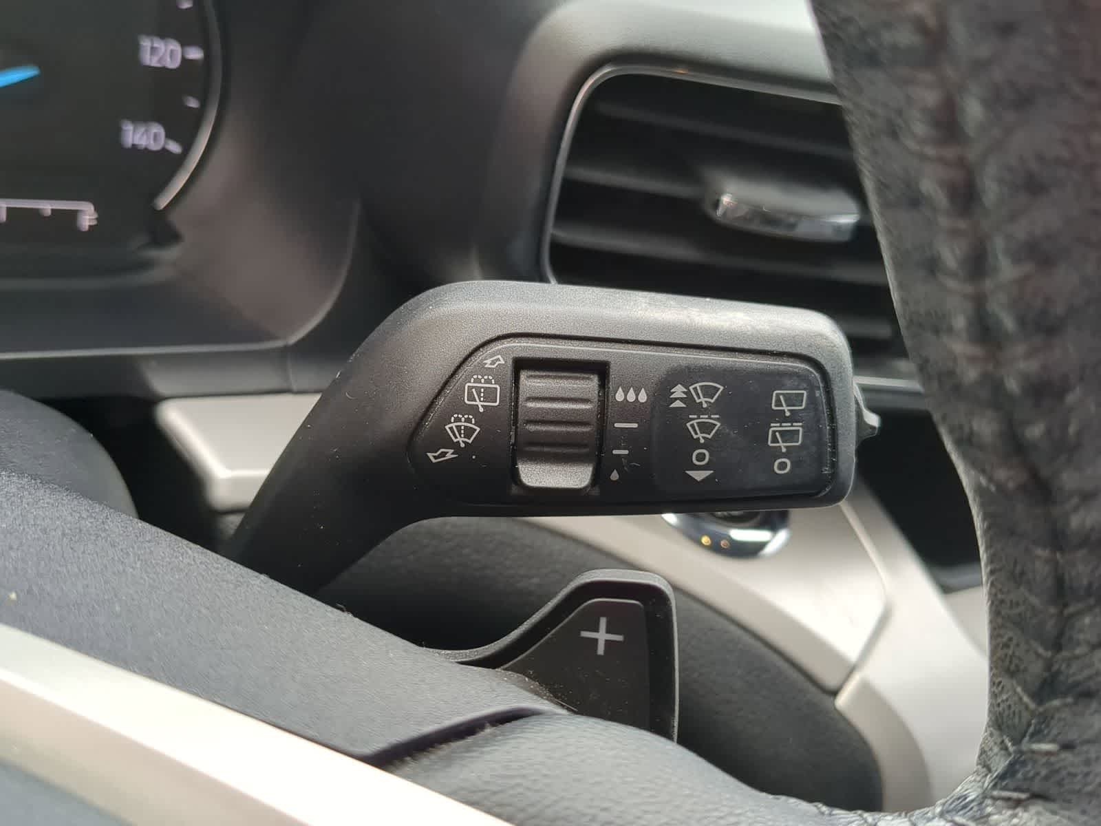 Thumbnail: 2020 Ford Explorer - 25