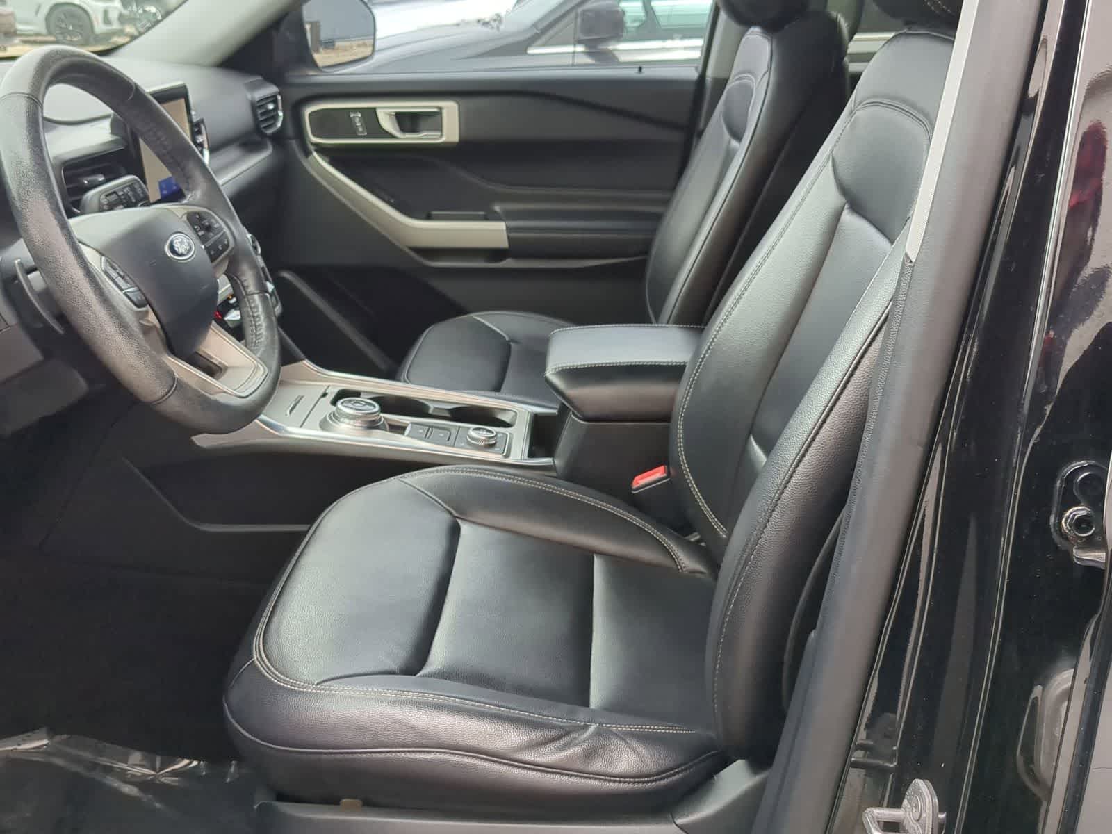 Thumbnail: 2020 Ford Explorer - 16