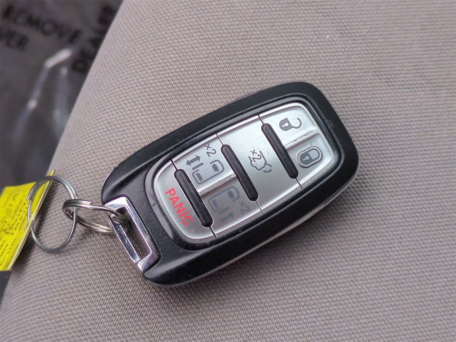 Thumbnail: 2017 Chrysler Pacifica - 35