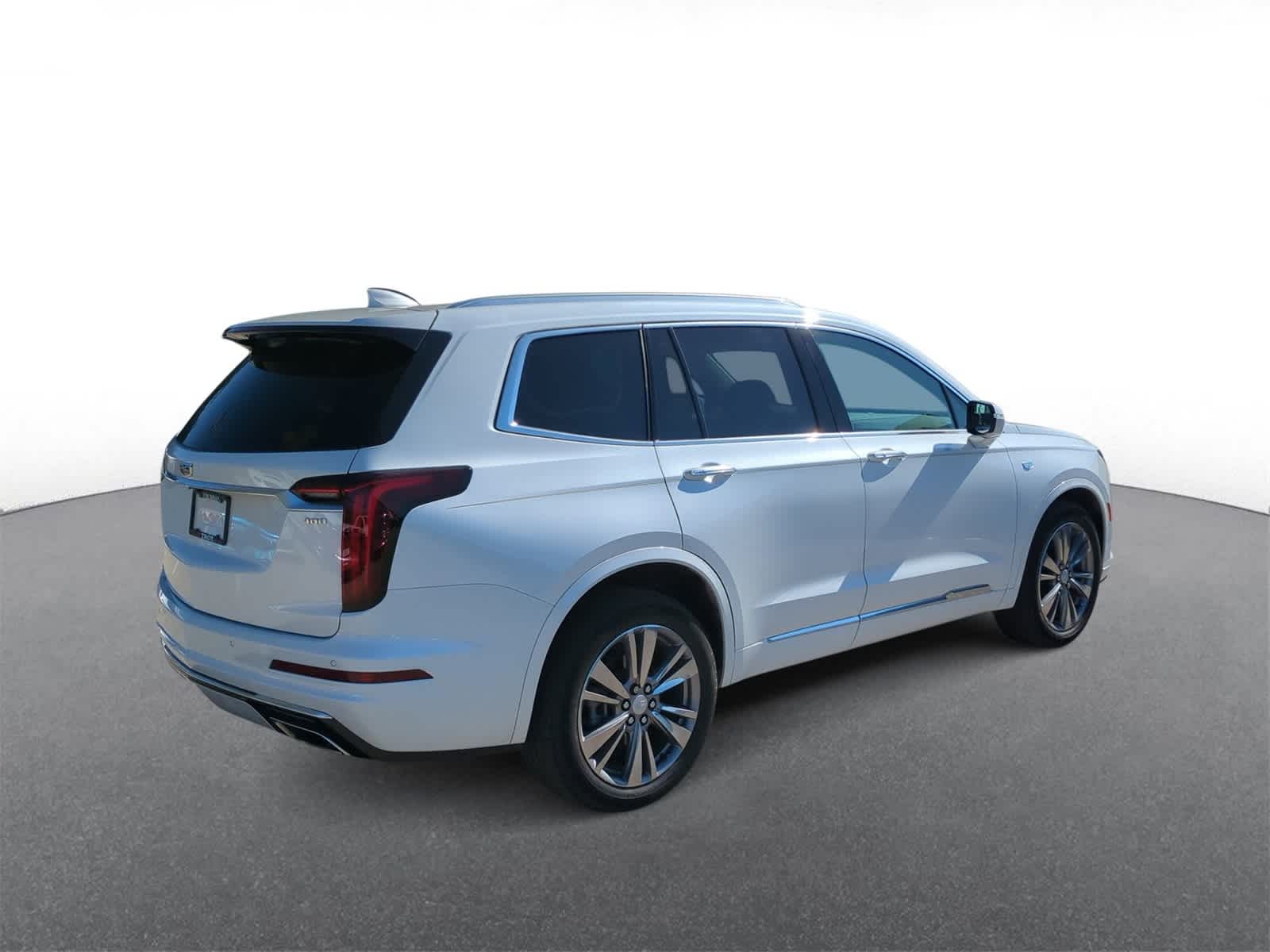 Thumbnail: 2024 Cadillac XT6 - 8