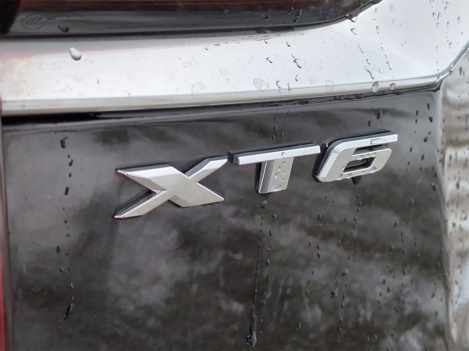 Thumbnail: 2023 Cadillac XT6 - 13