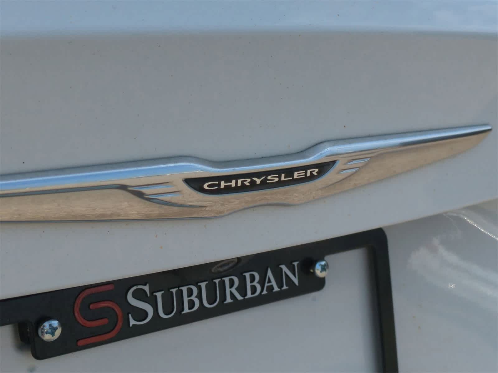 Thumbnail: 2016 Chrysler 200 - 11
