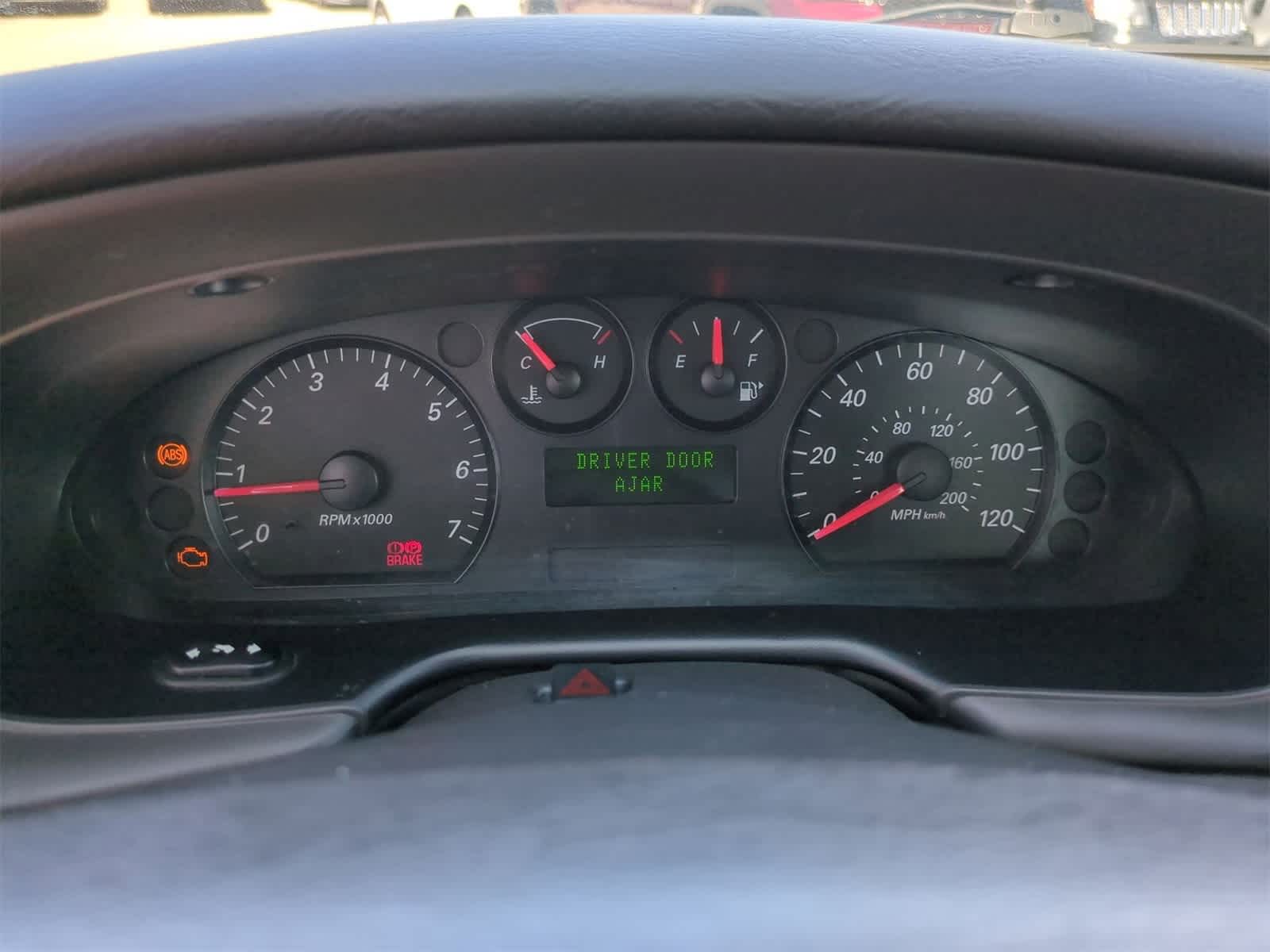 Thumbnail: 2004 Ford Taurus - 27