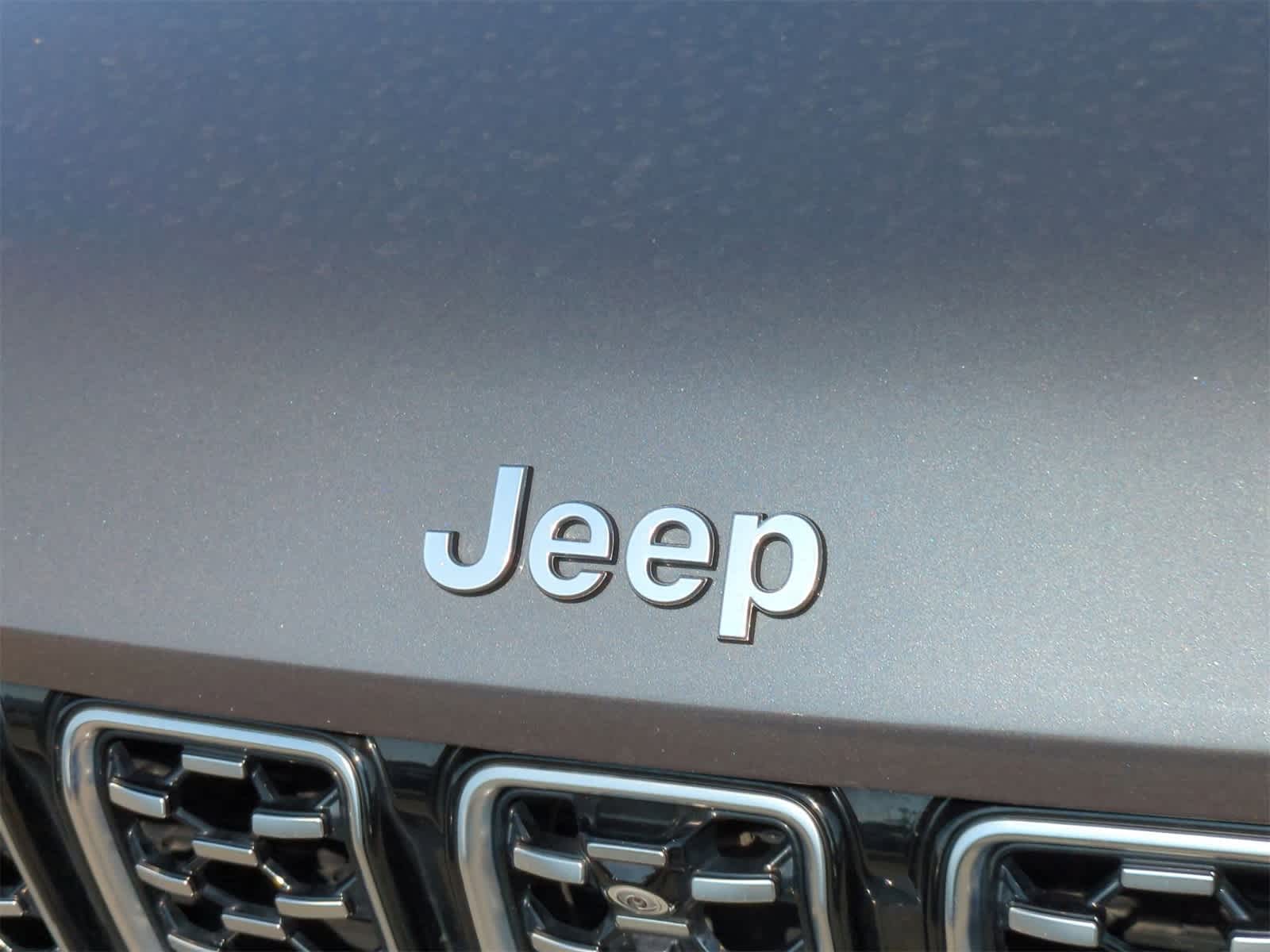 Thumbnail: 2022 Jeep Grand Cherokee - 11