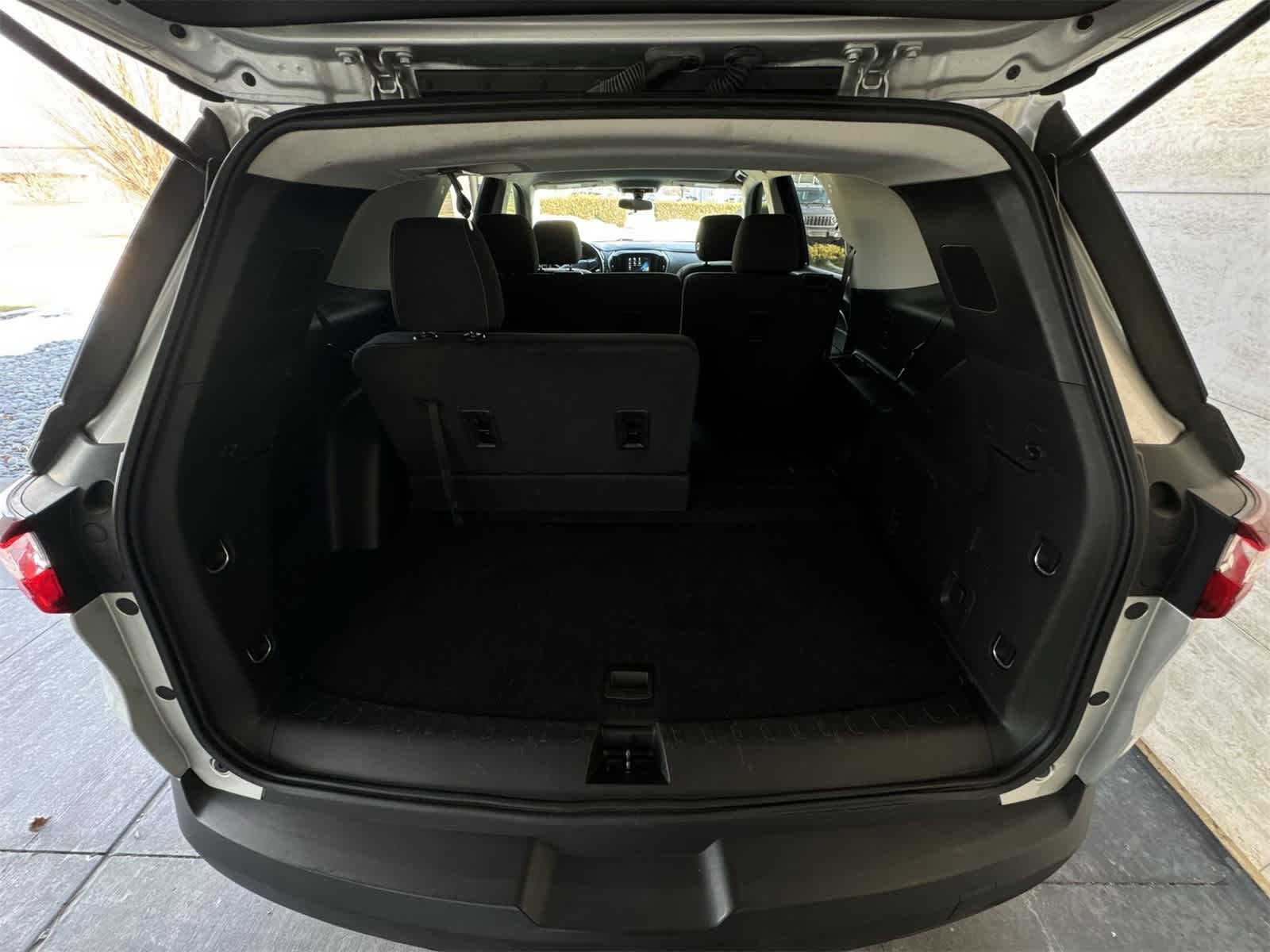 Thumbnail: 2019 Chevrolet Traverse - 33