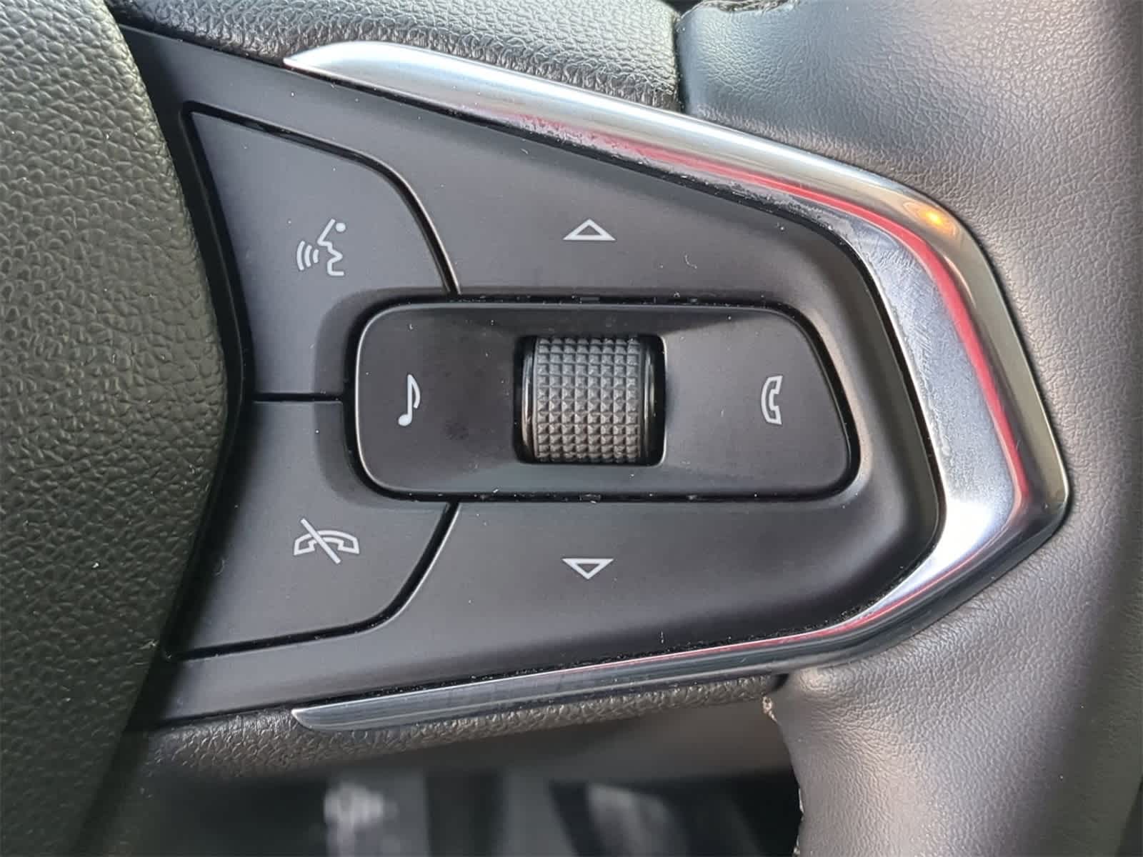 Thumbnail: 2024 Chevrolet Trax - 31