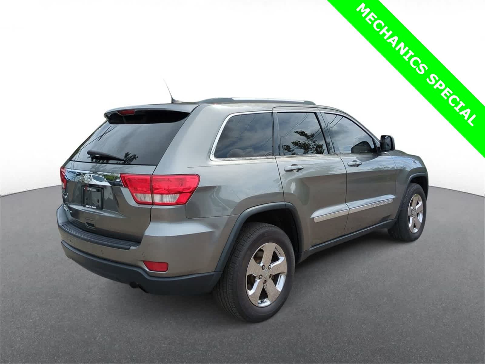 Thumbnail: 2013 Jeep Grand Cherokee - 8