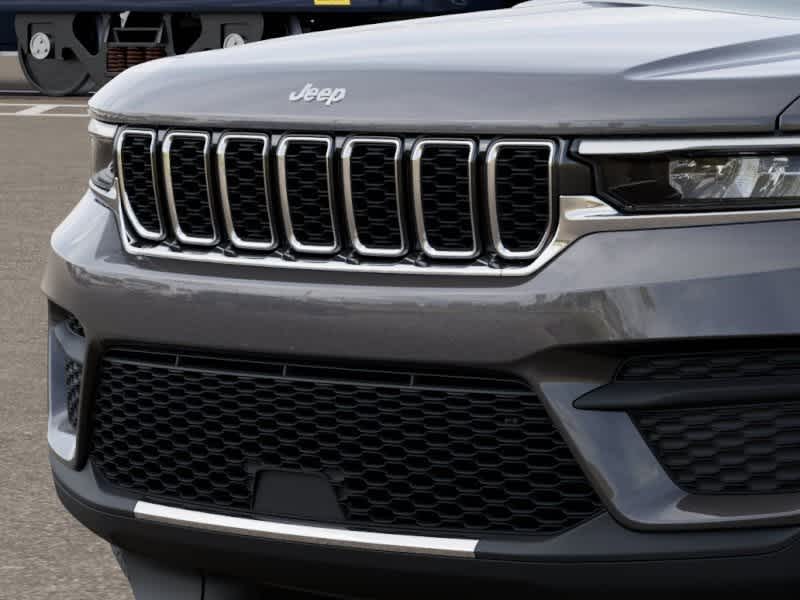 Thumbnail: 2025 Jeep Grand Cherokee - 11