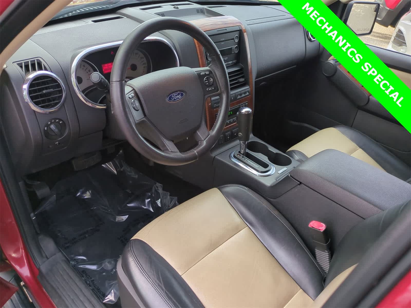 Thumbnail: 2010 Ford Explorer - 10