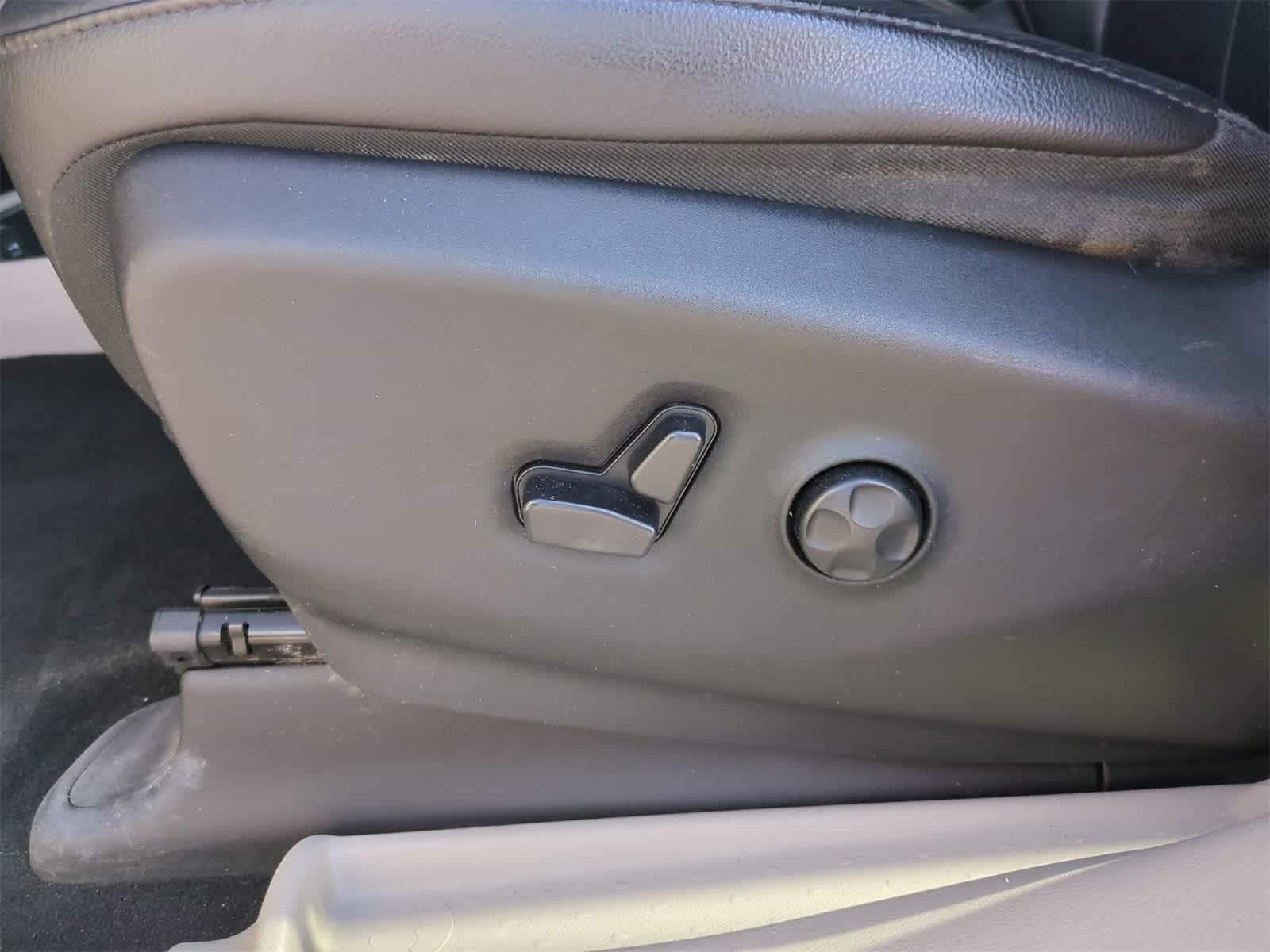 Thumbnail: 2019 Chrysler Pacifica - 17