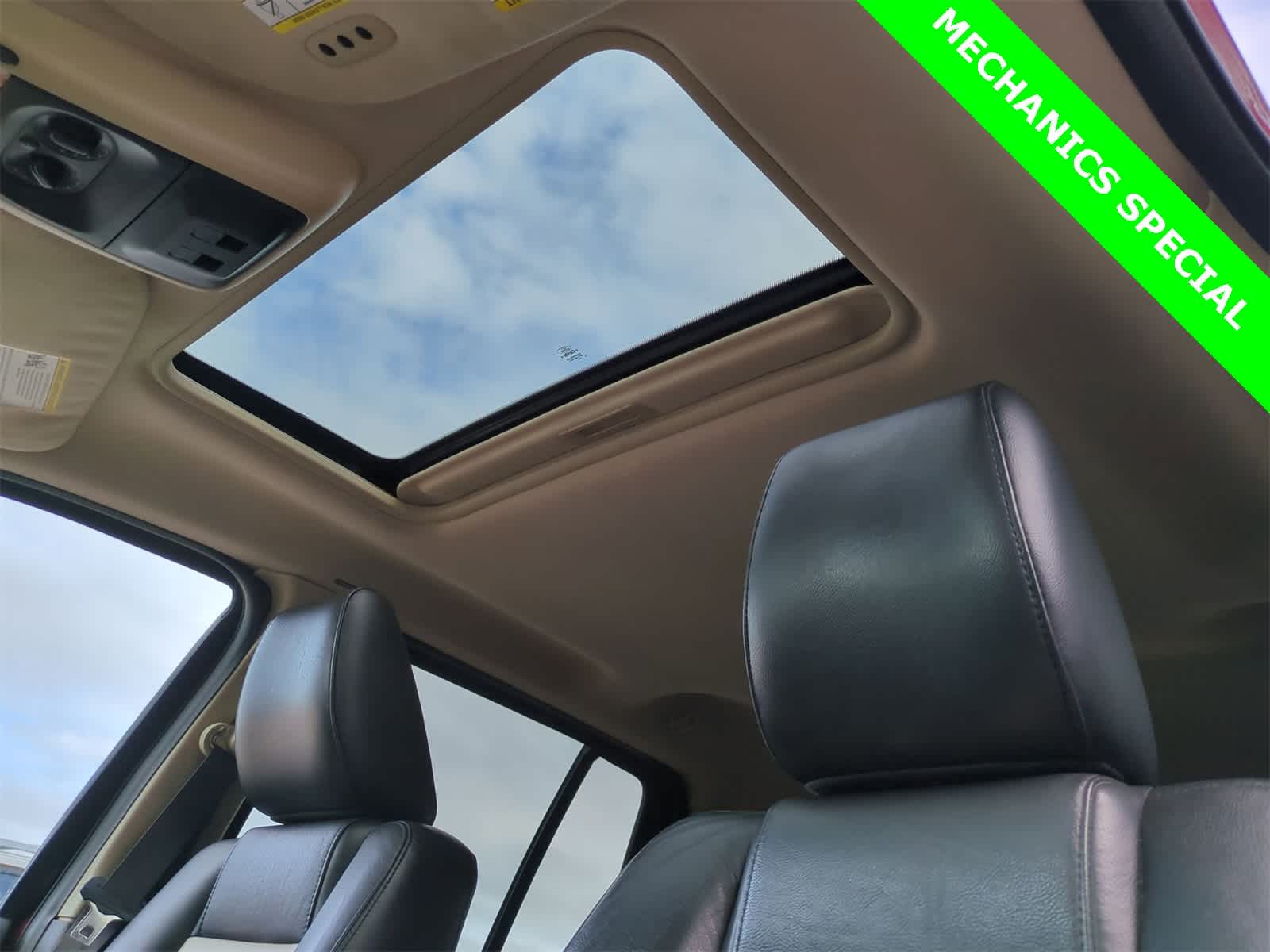 Thumbnail: 2010 Ford Explorer - 17