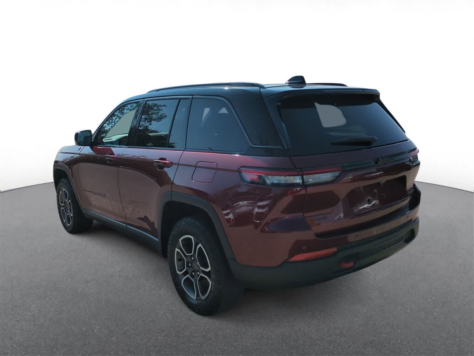 Thumbnail: 2022 Jeep Grand Cherokee - 6