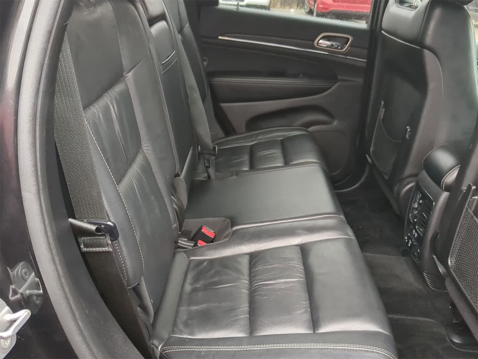 Thumbnail: 2015 Jeep Grand Cherokee - 28