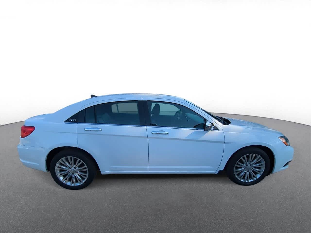 Thumbnail: 2012 Chrysler 200 - 9