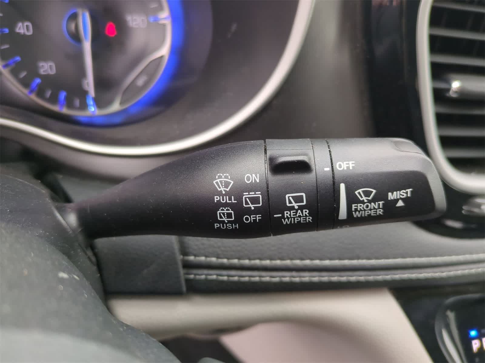 Thumbnail: 2022 Chrysler Pacifica - 25