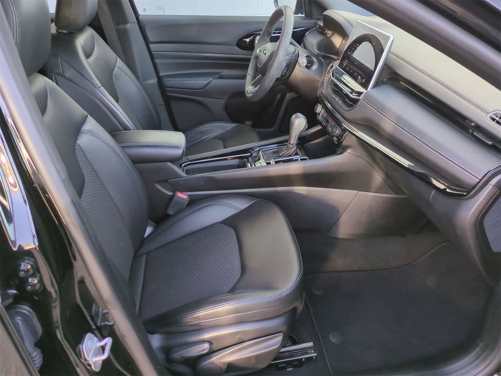 Thumbnail: 2022 Jeep Compass - 21