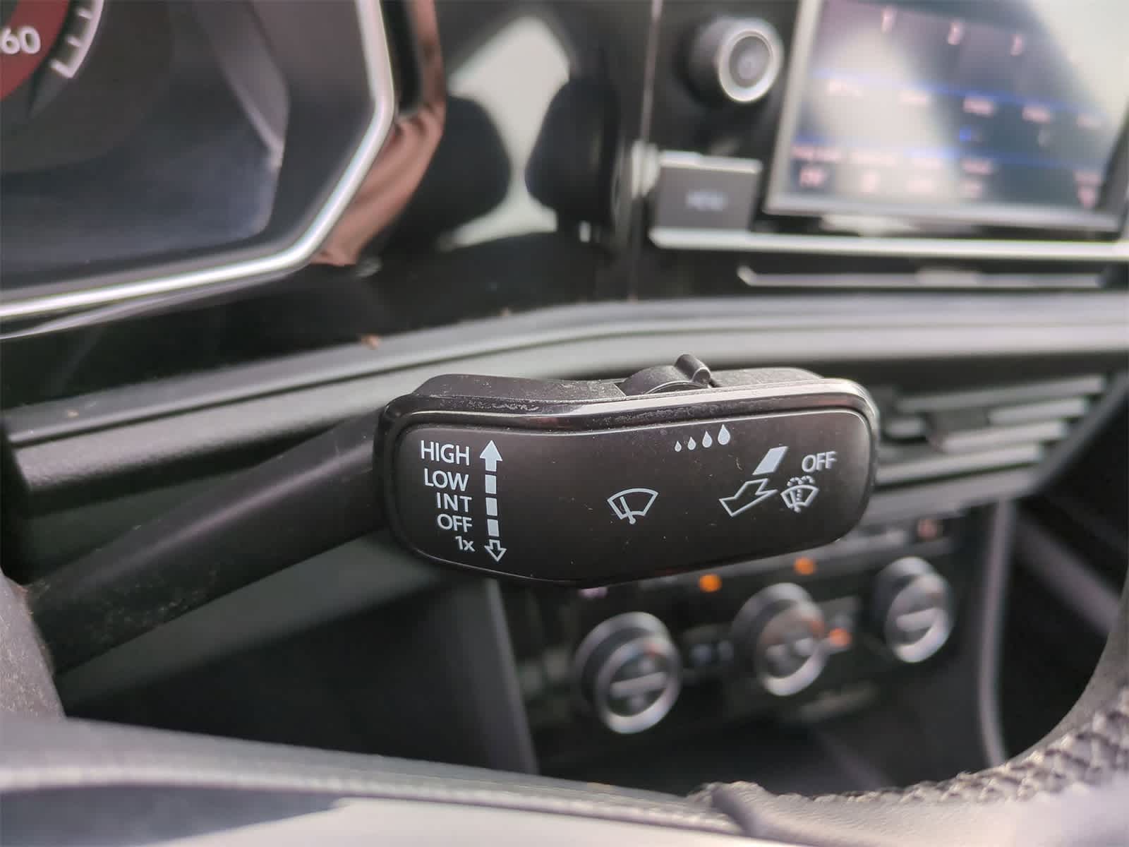 Thumbnail: 2020 Volkswagen Jetta - 26