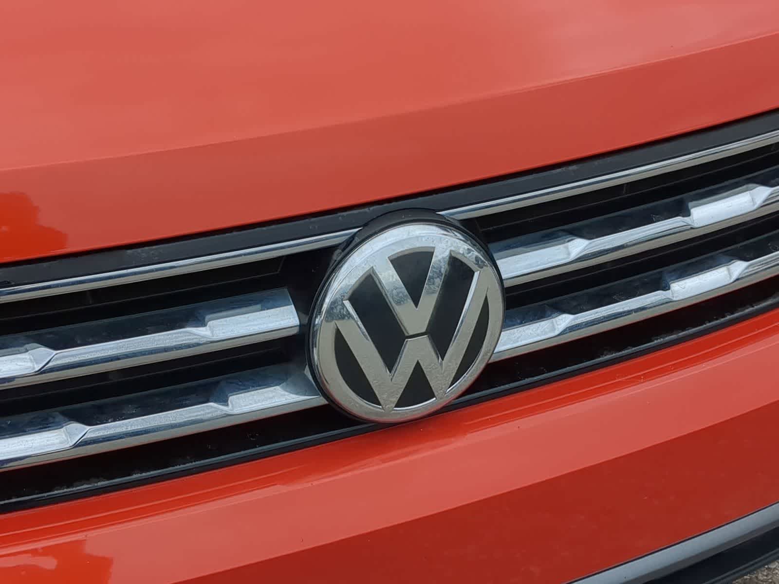 Thumbnail: 2018 Volkswagen Tiguan - 12