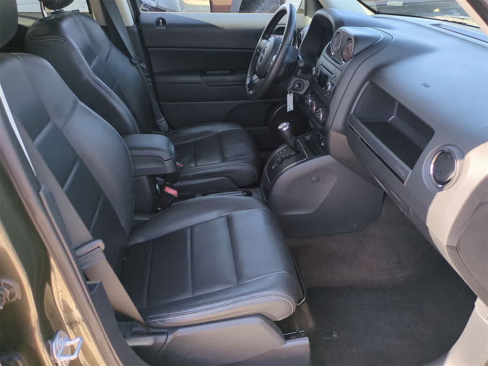 Thumbnail: 2015 Jeep Patriot - 20