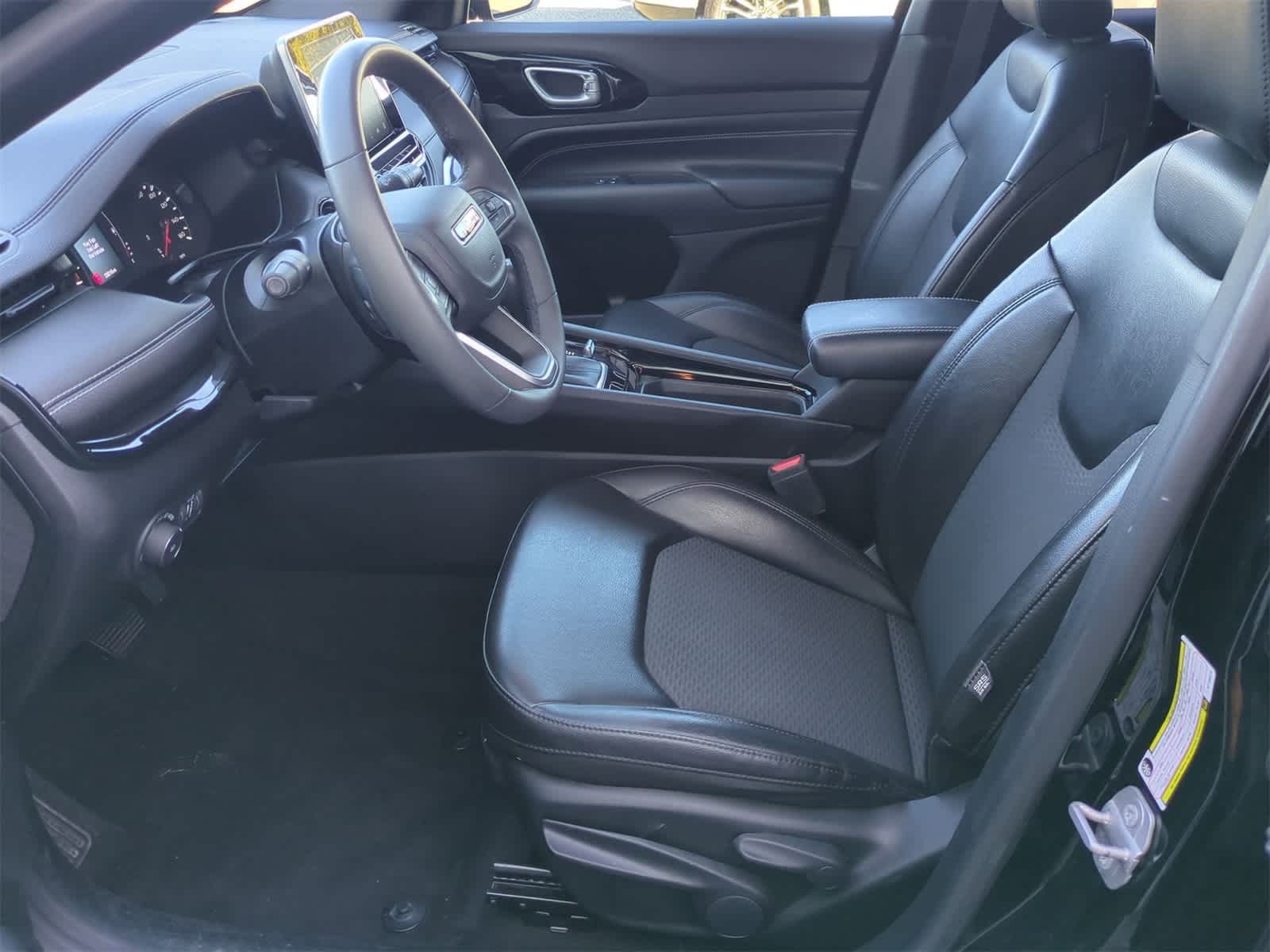 Thumbnail: 2022 Jeep Compass - 16