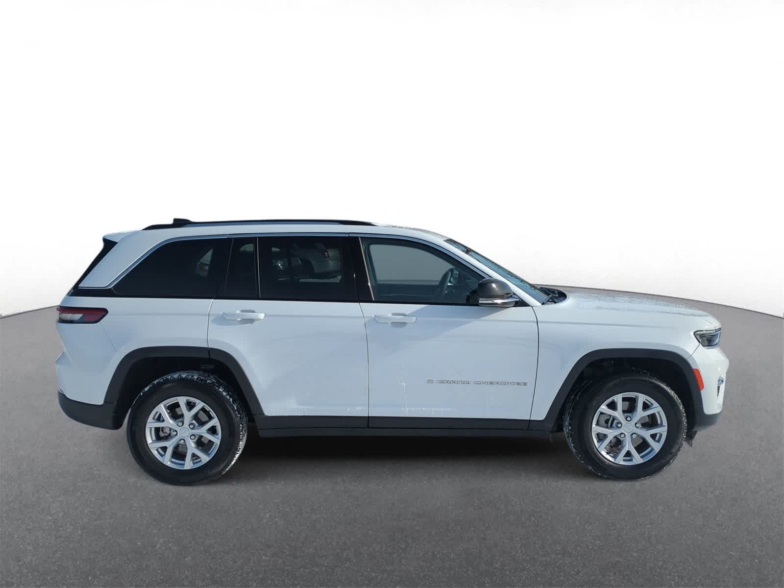 Thumbnail: 2023 Jeep Grand Cherokee - 9