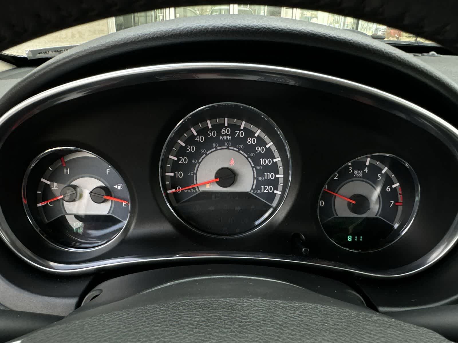 Thumbnail: 2013 Chrysler 200 - 31