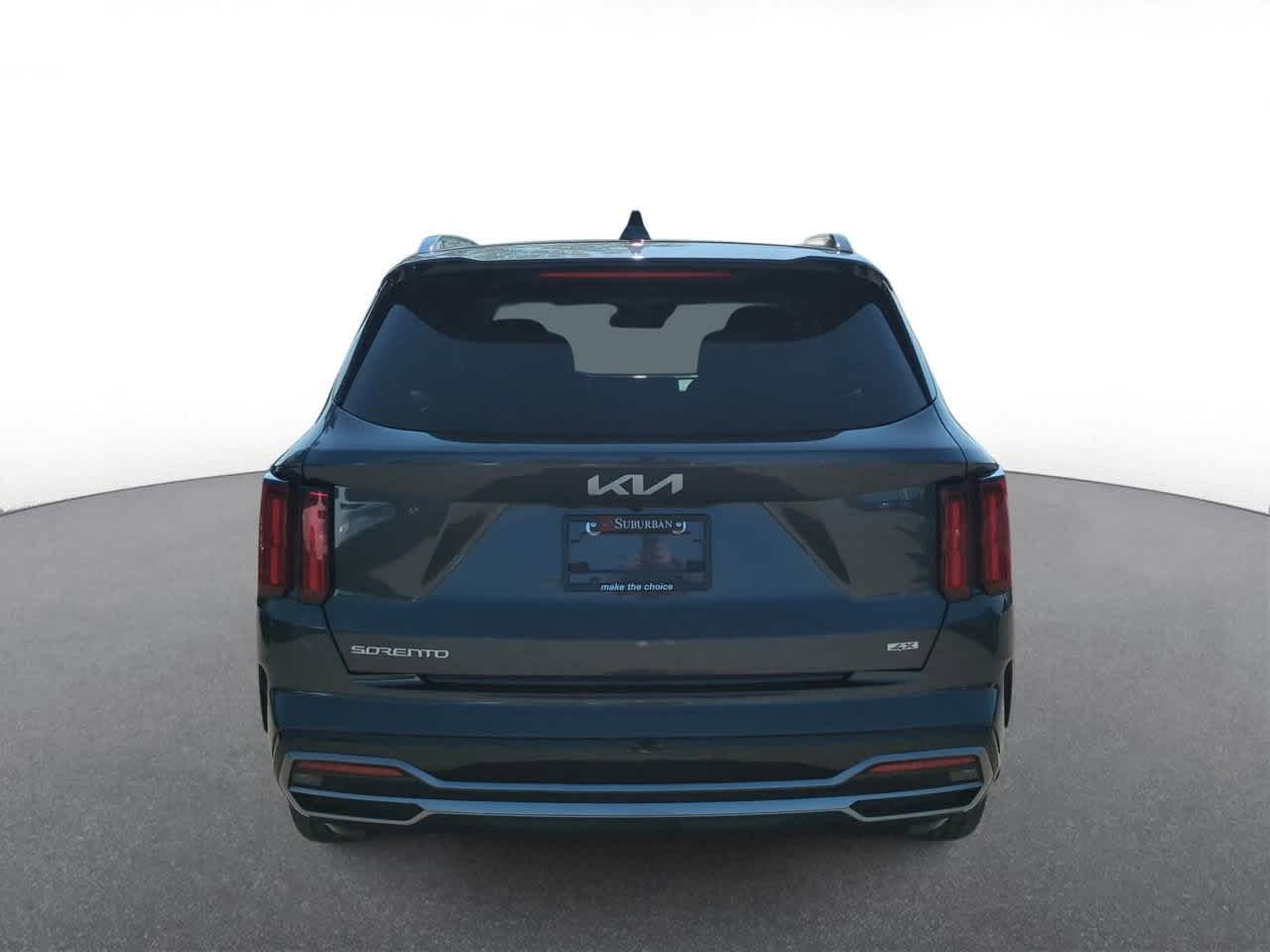 Thumbnail: 2023 Kia Sorento - 7