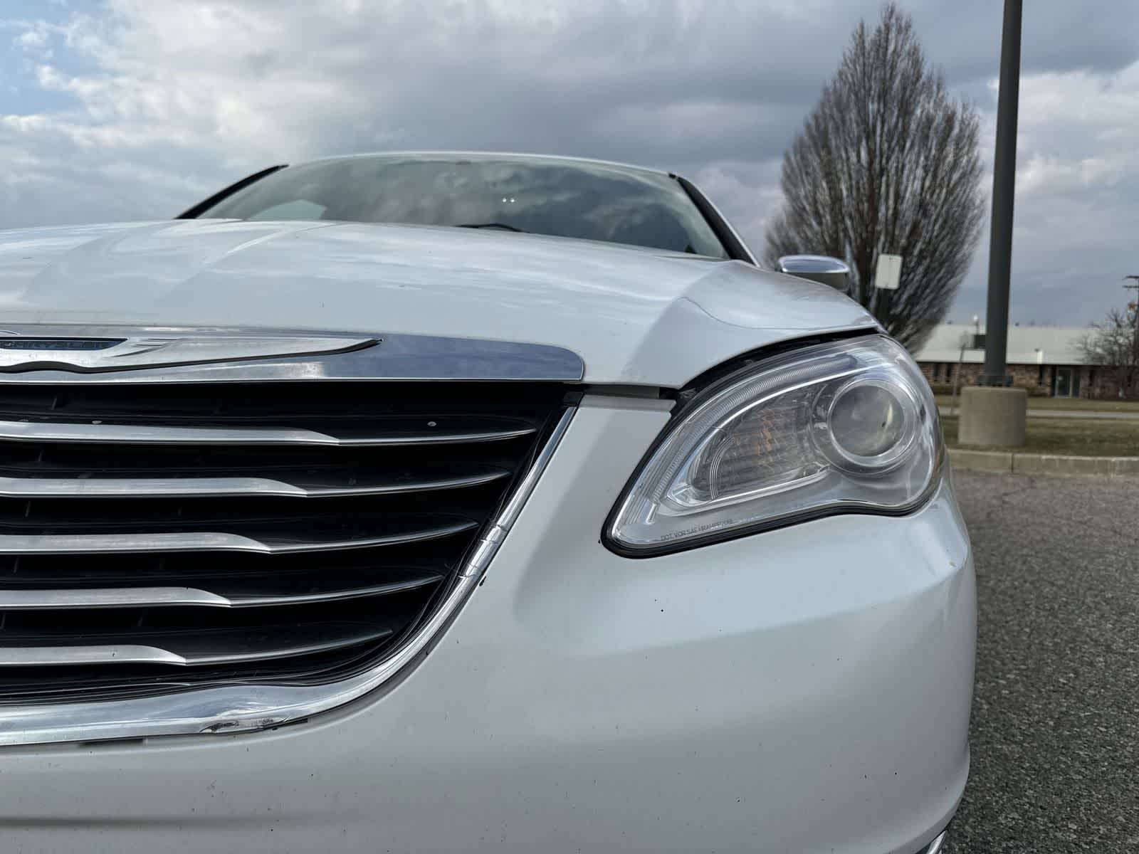 Thumbnail: 2013 Chrysler 200 - 11