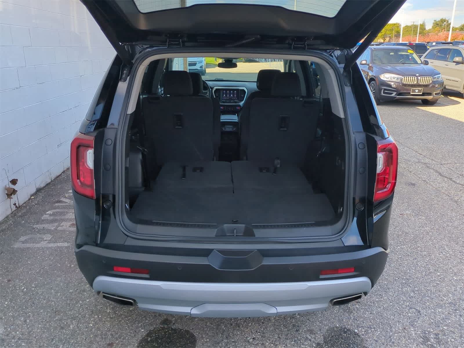 Thumbnail: 2023 GMC Acadia - 33