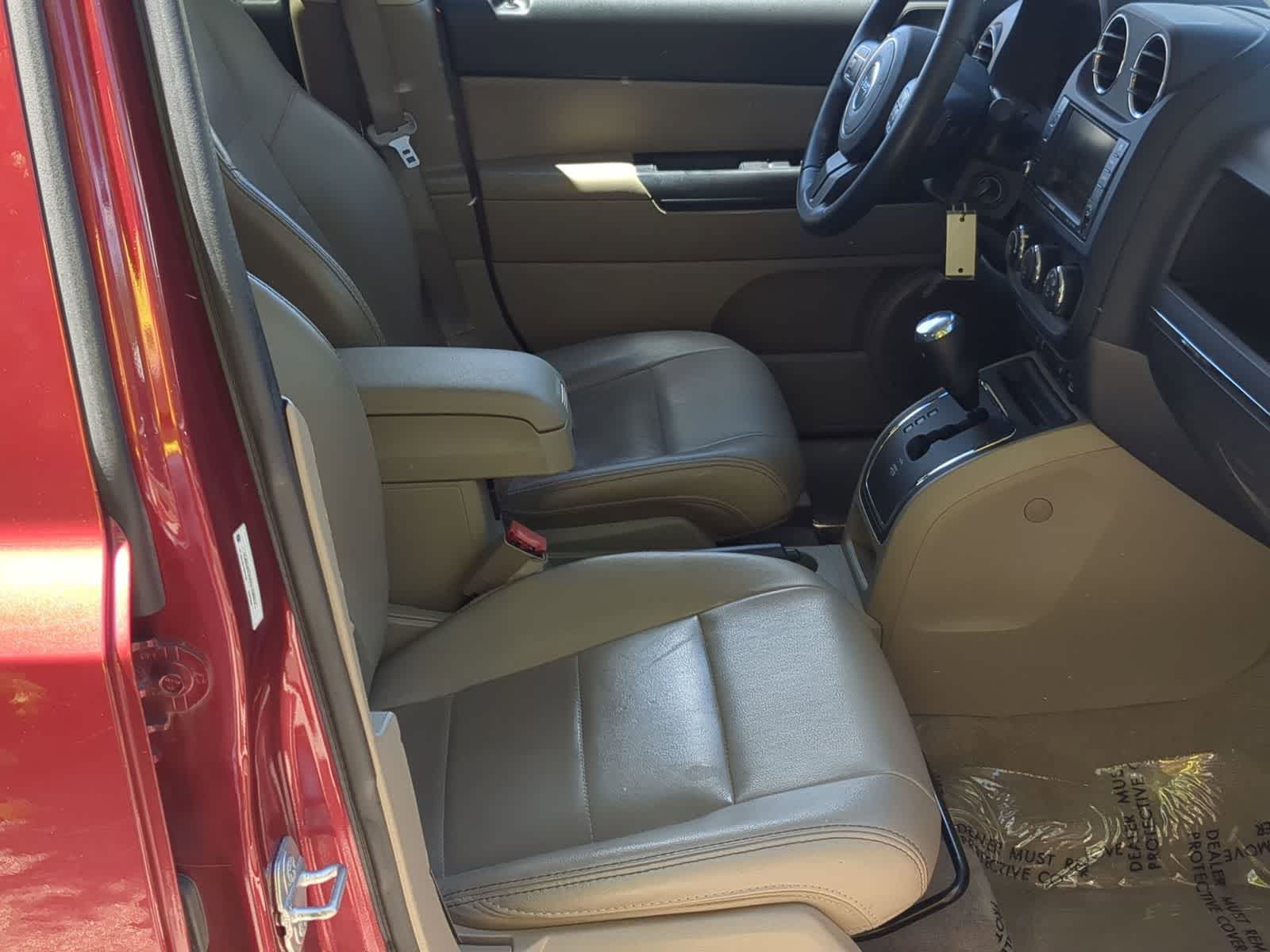 Thumbnail: 2015 Jeep Patriot - 21