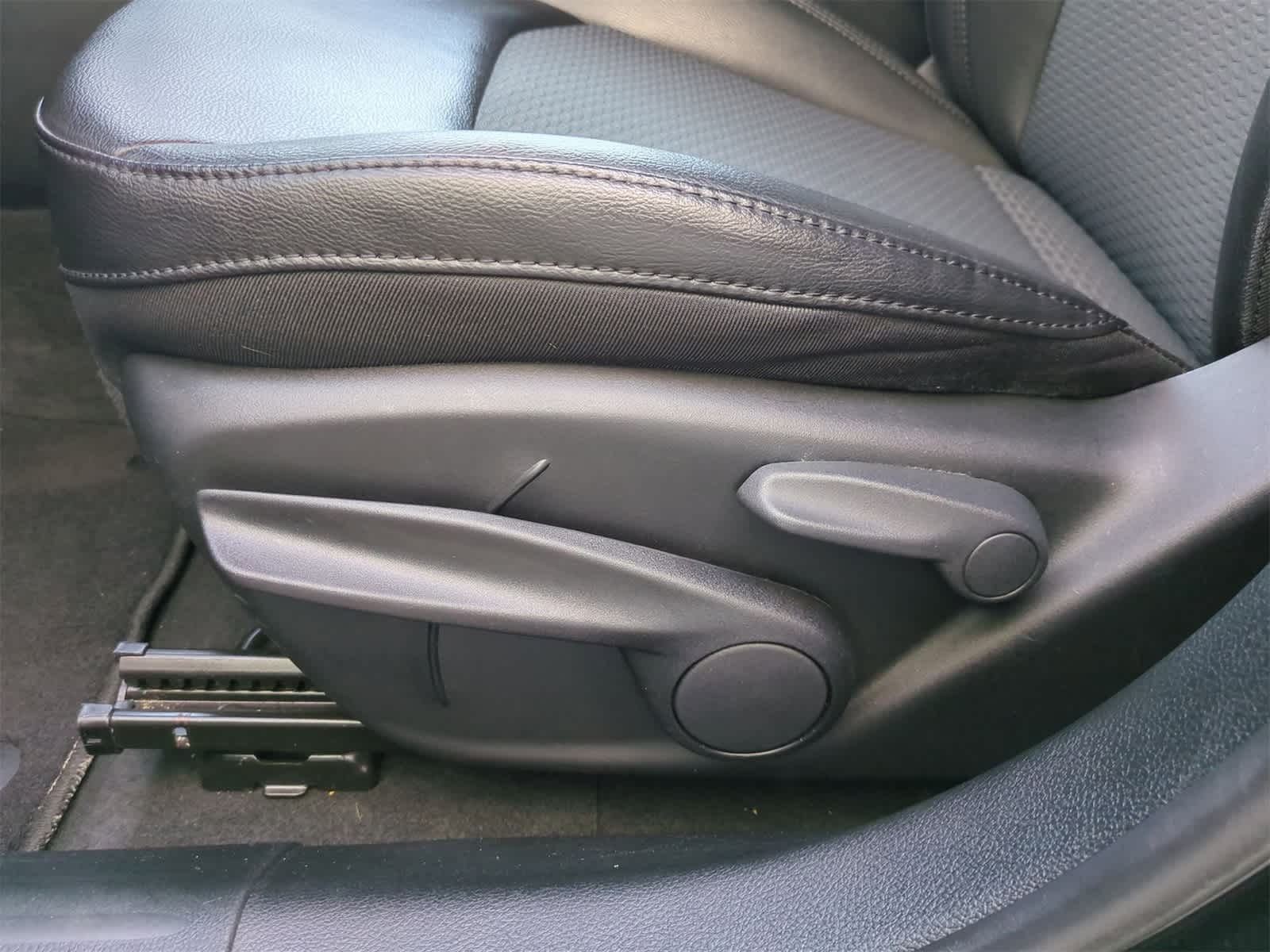 Thumbnail: 2022 Jeep Compass - 17