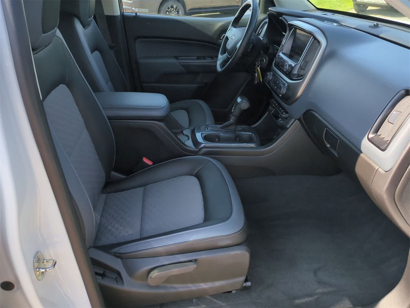Thumbnail: 2021 Chevrolet Colorado - 18