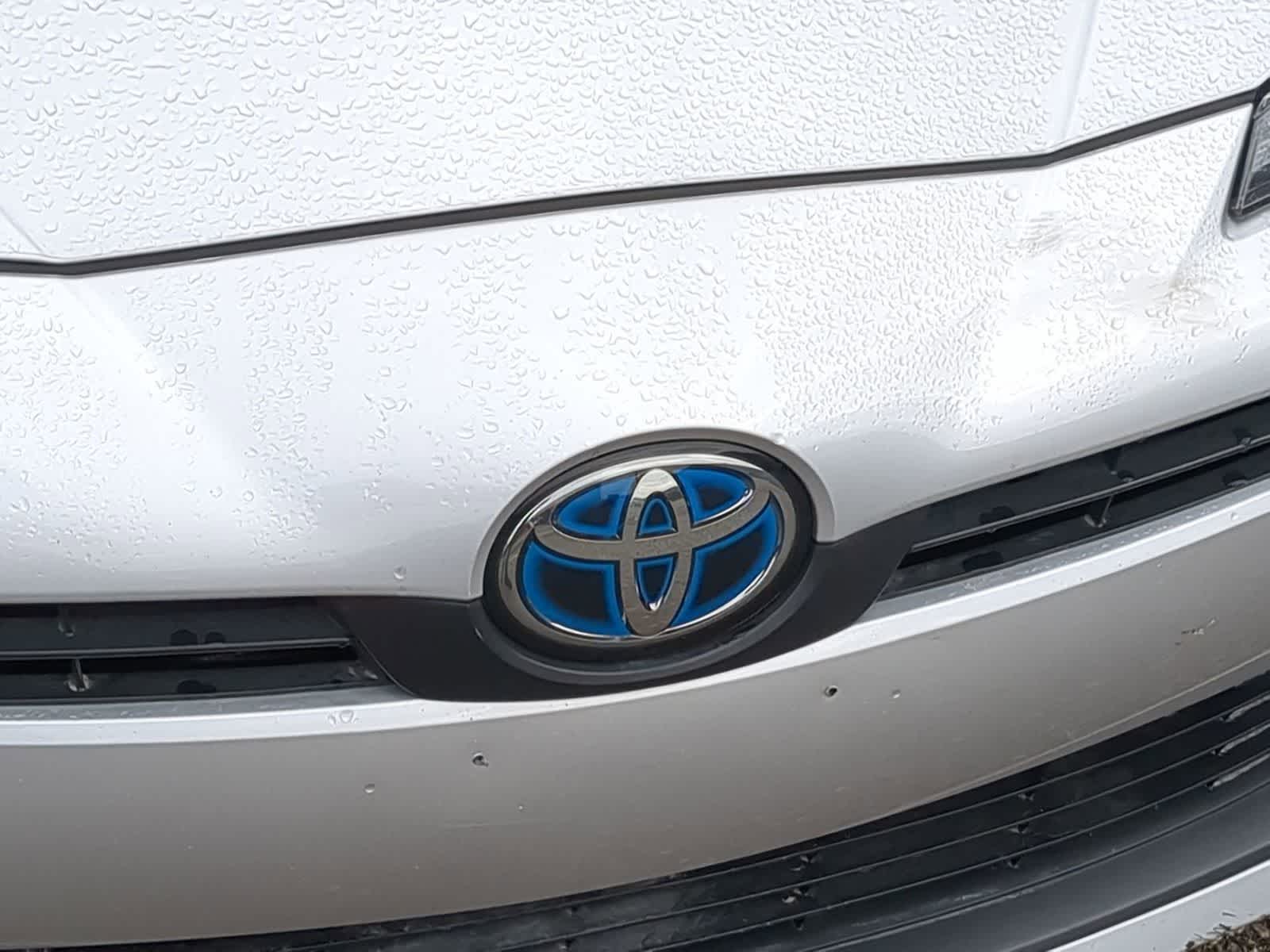 Thumbnail: 2022 Toyota Prius - 12