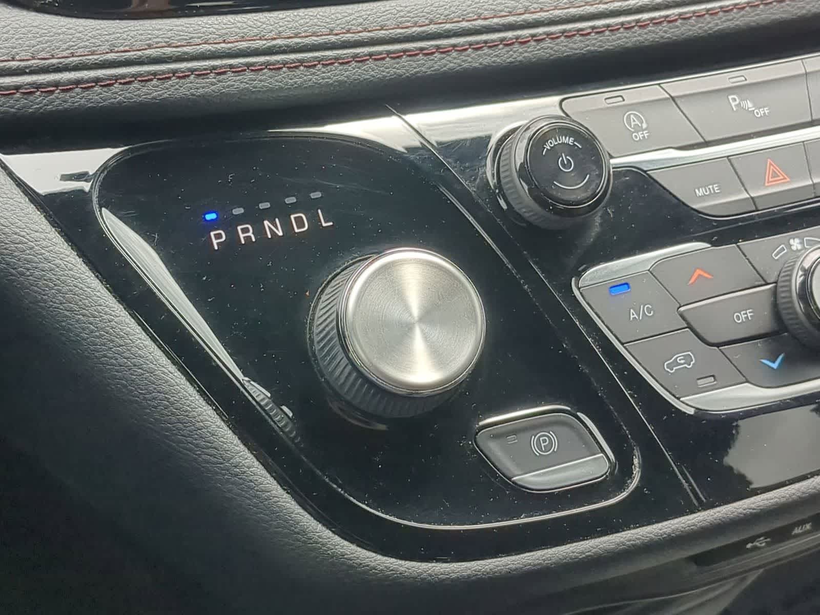 Thumbnail: 2020 Chrysler Pacifica - 30