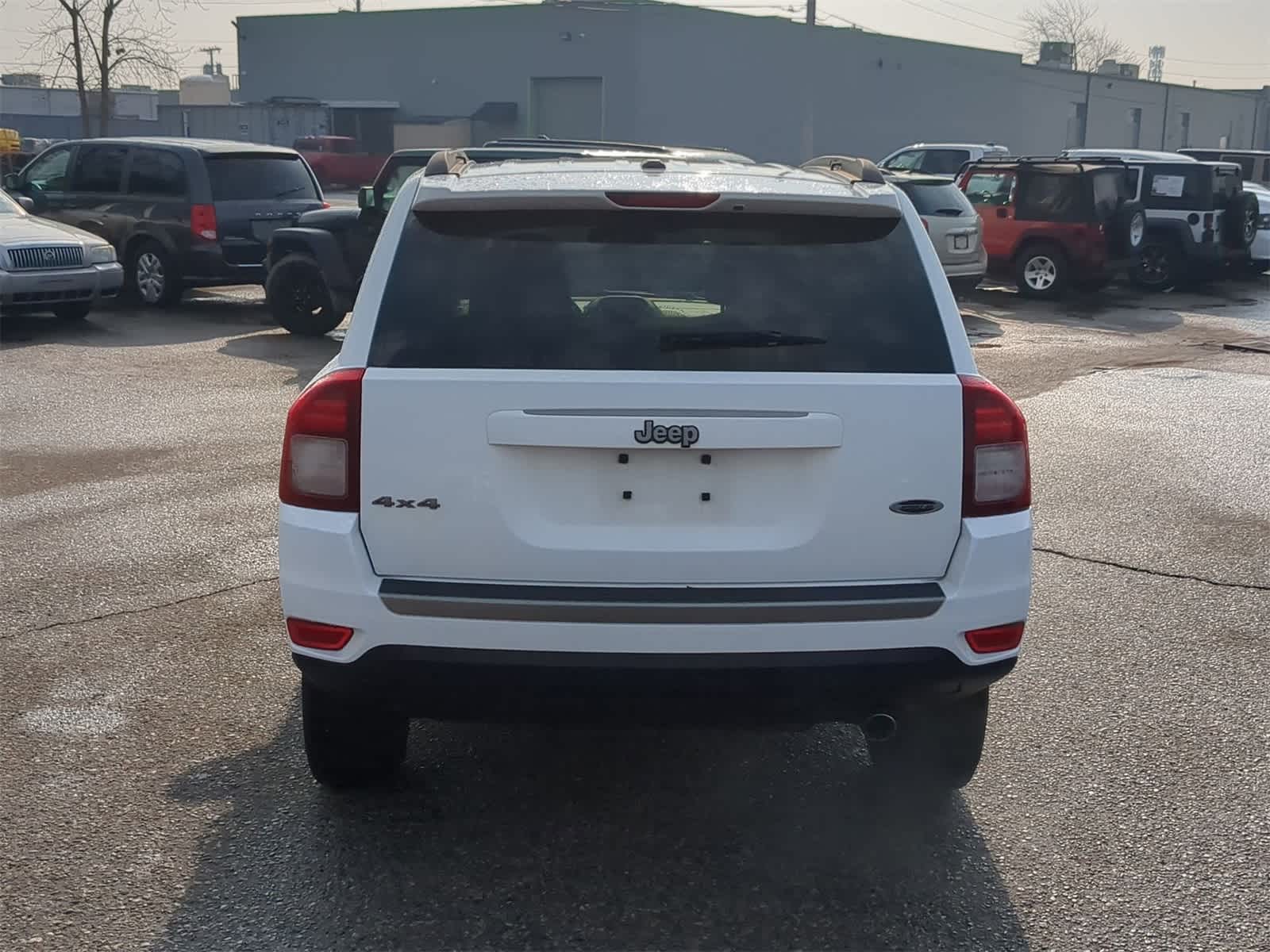 Thumbnail: 2016 Jeep Compass - 13