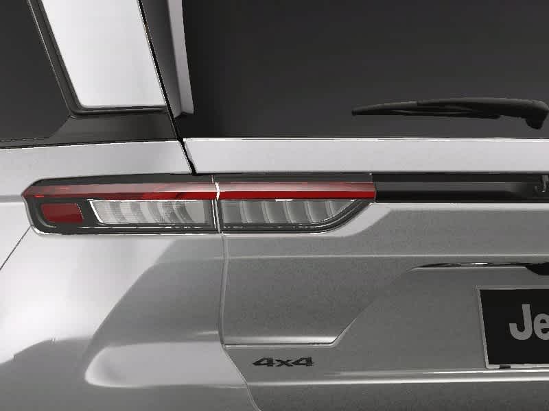 2025 Jeep Grand Cherokee Laredo 8