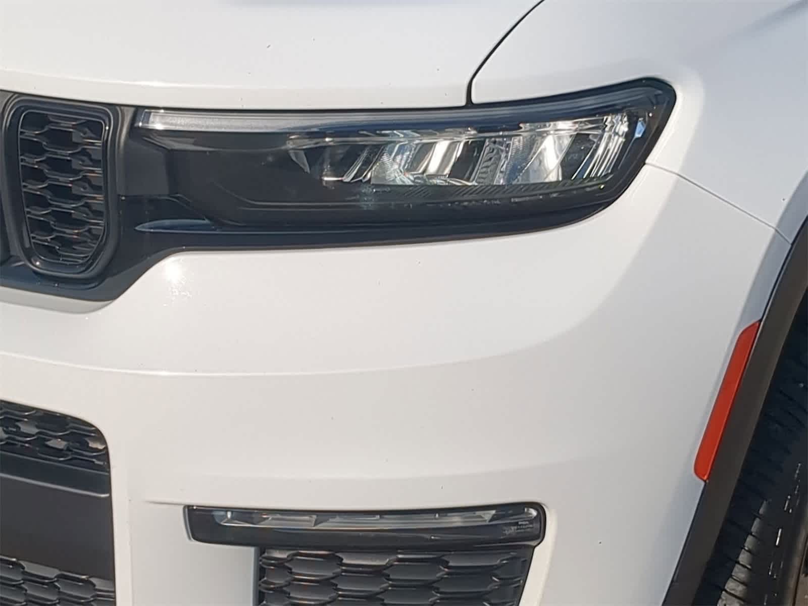 Thumbnail: 2022 Jeep Grand Cherokee L - 18