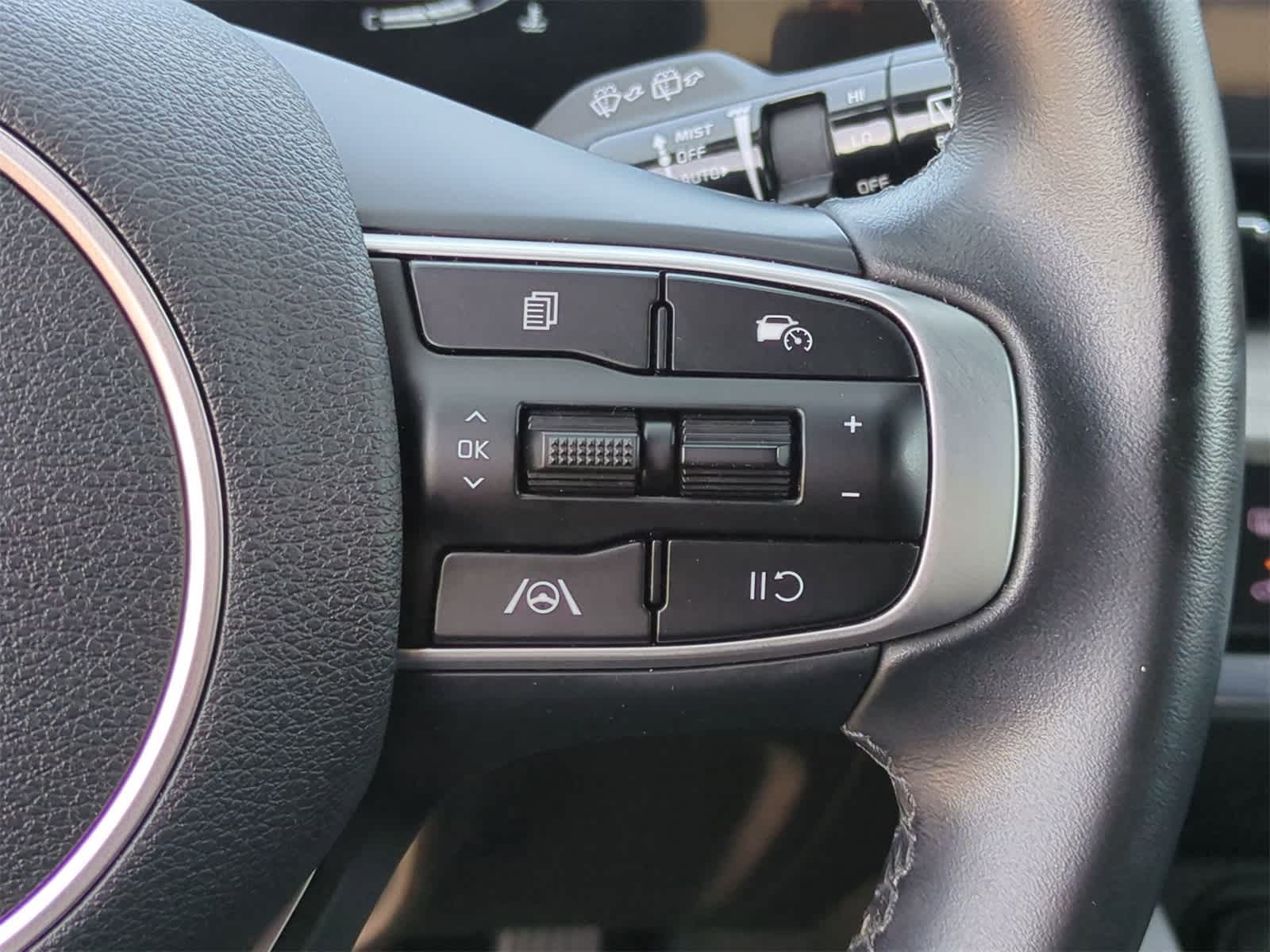 Thumbnail: 2023 Kia Sportage - 23
