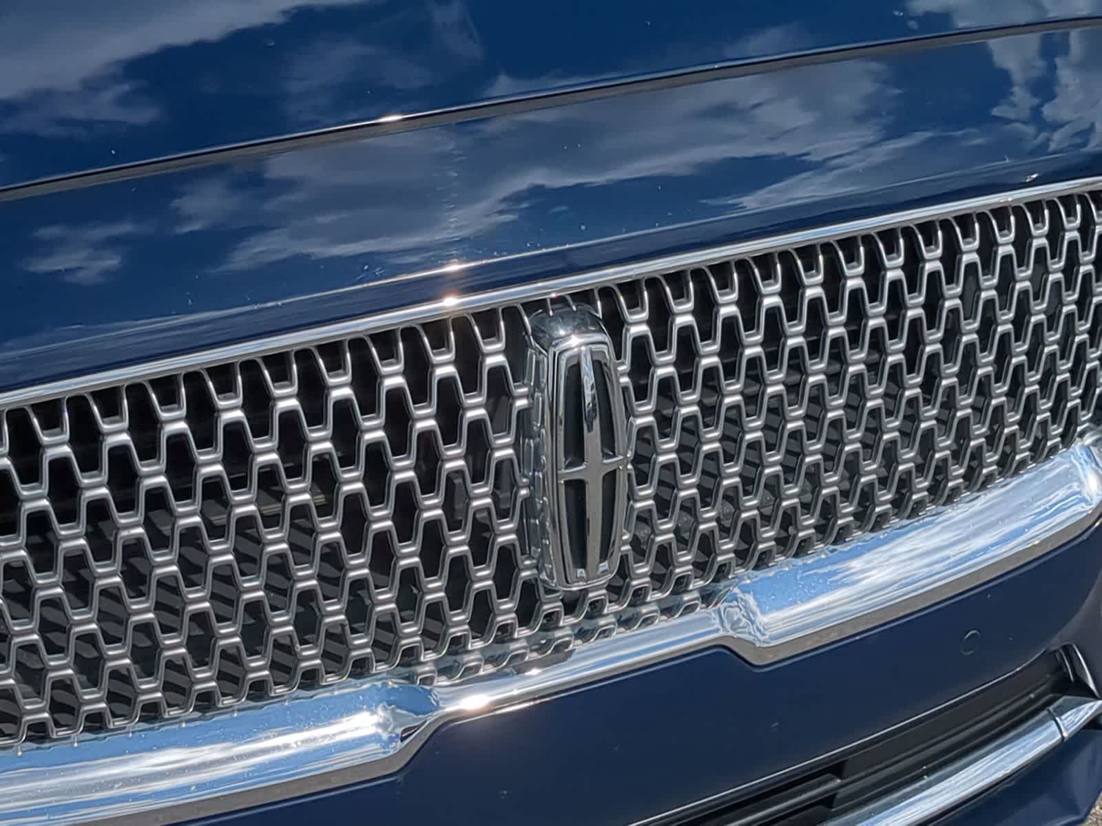 Thumbnail: 2017 Lincoln Continental - 12