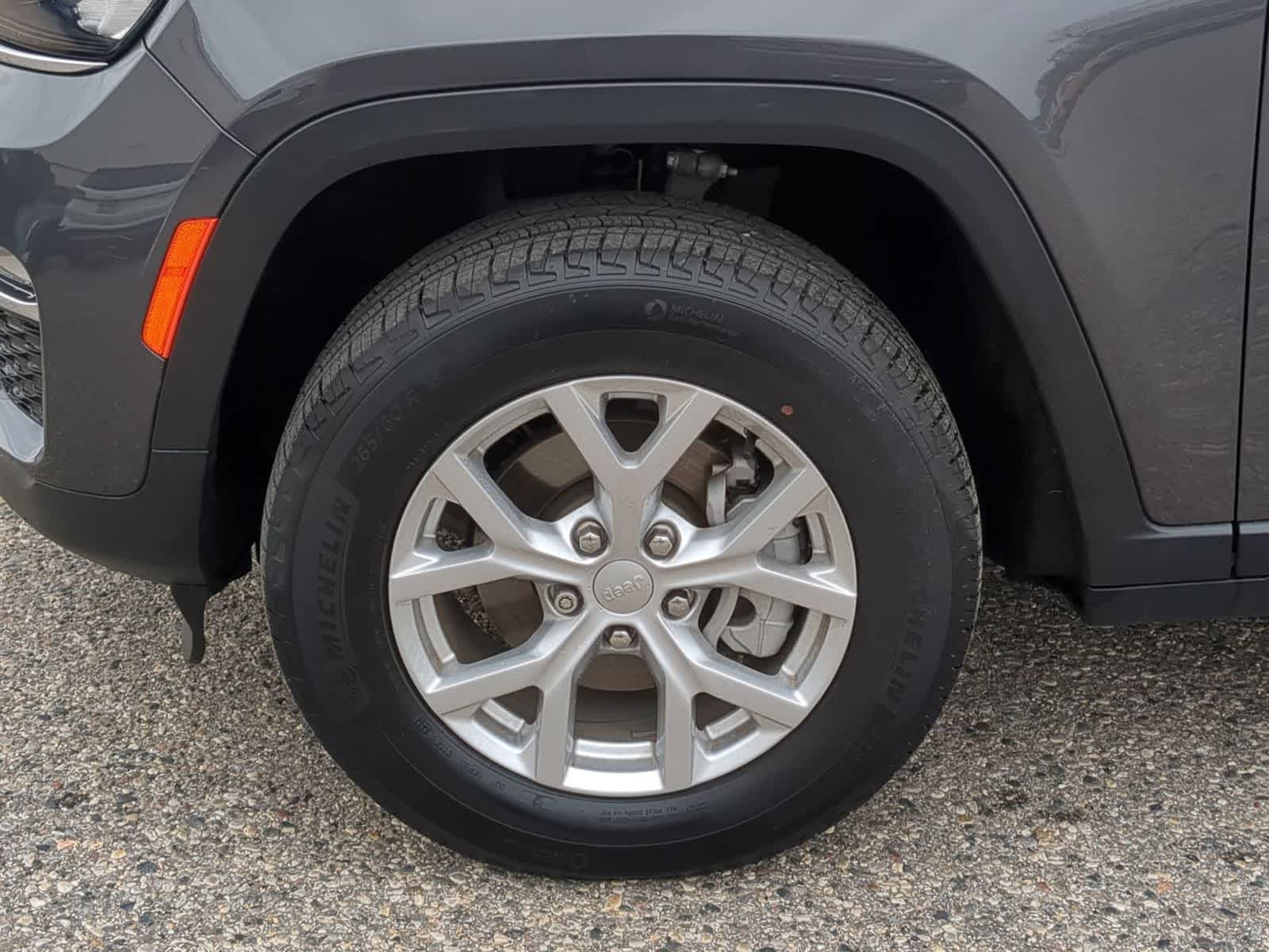 Thumbnail: 2023 Jeep Grand Cherokee - 14