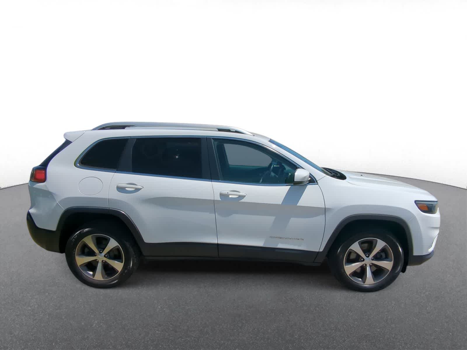 Thumbnail: 2020 Jeep Cherokee - 9