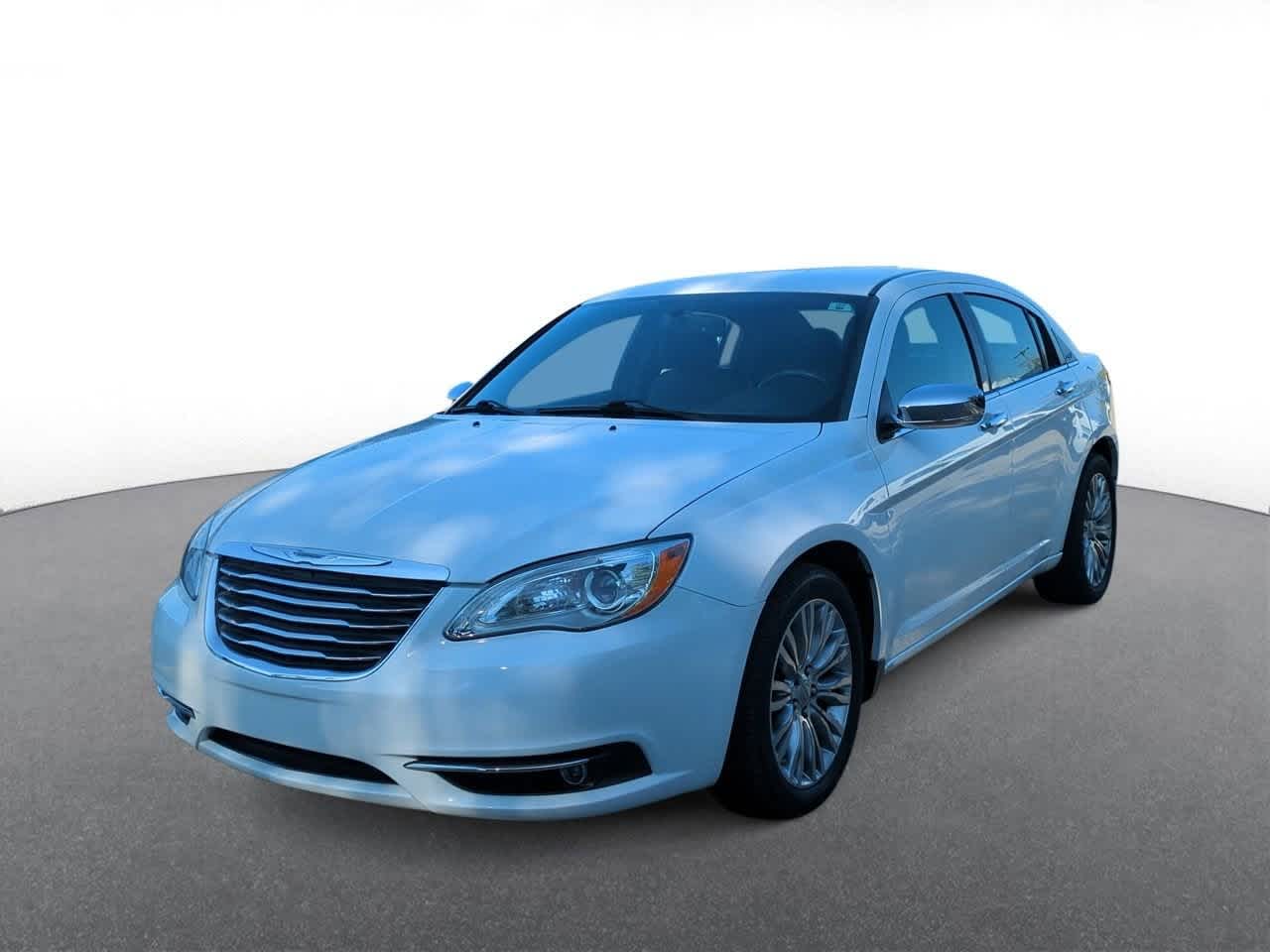 Thumbnail: 2012 Chrysler 200 - 4