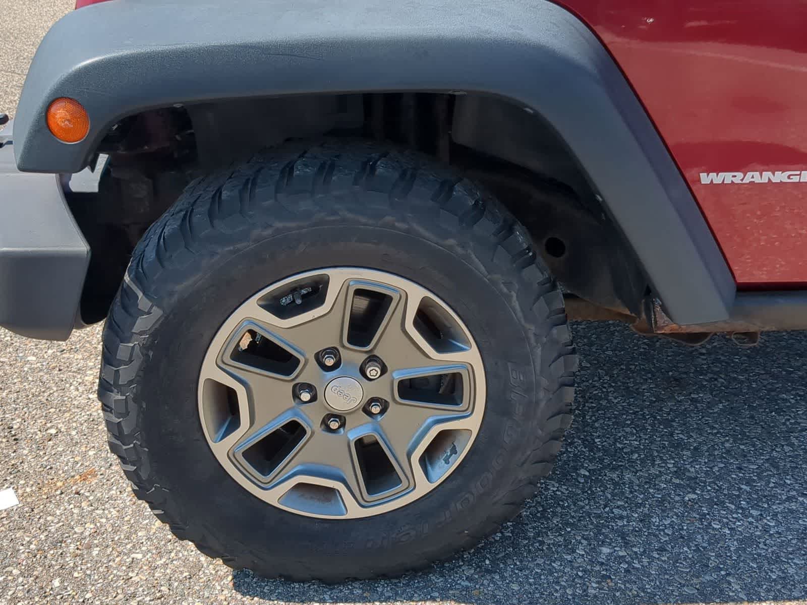 Thumbnail: 2013 Jeep Wrangler - 14