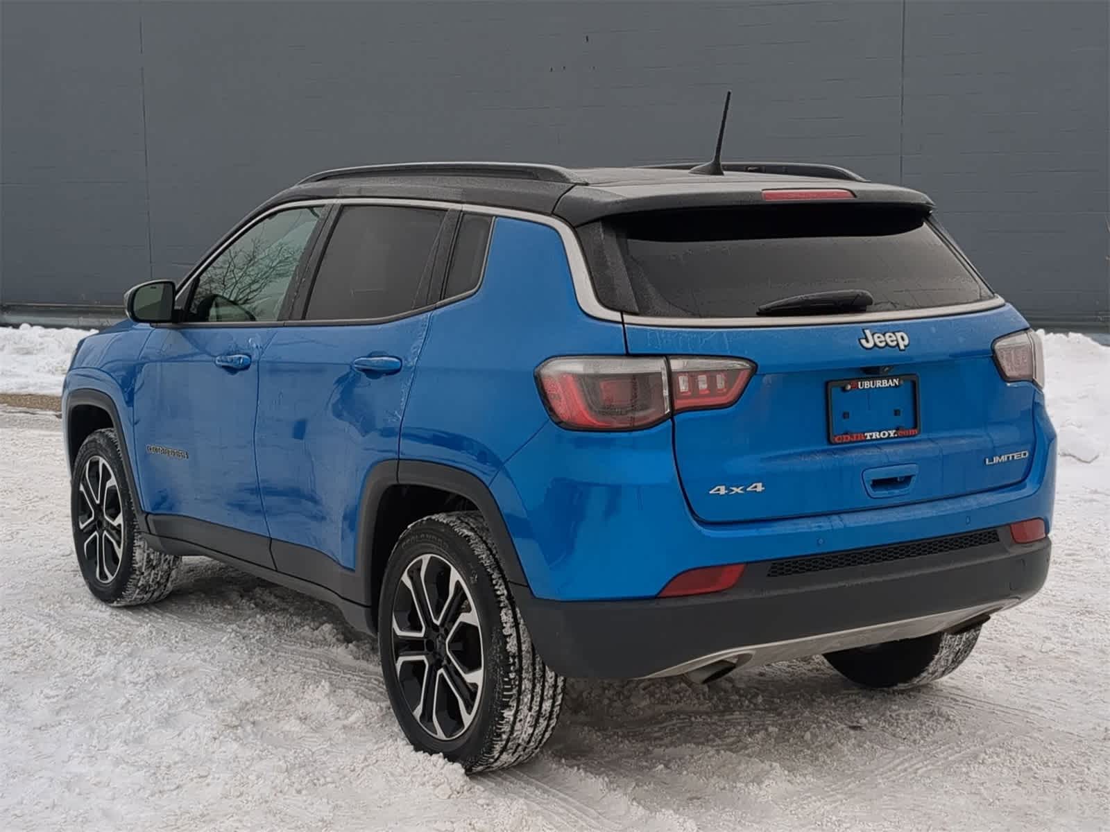 Thumbnail: 2023 Jeep Compass - 12