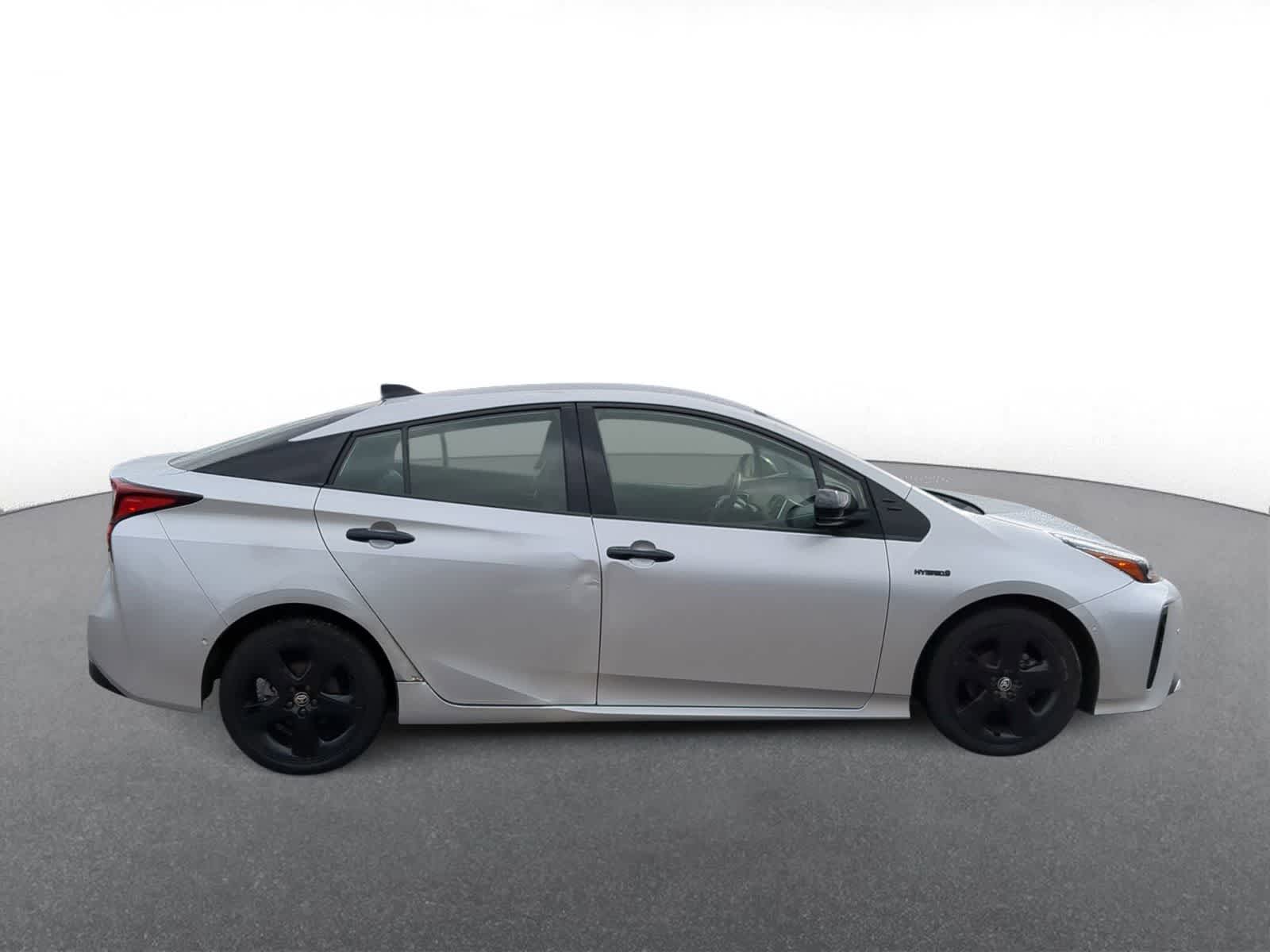 Thumbnail: 2022 Toyota Prius - 9