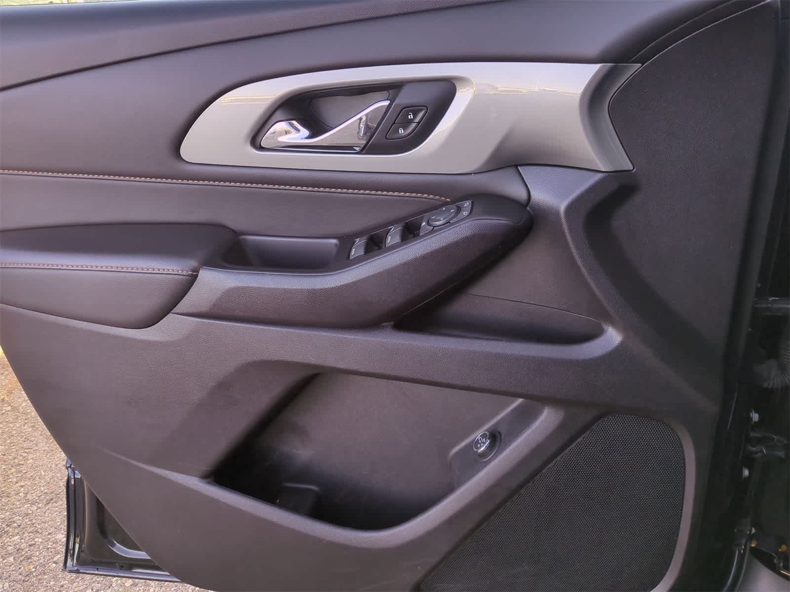 Thumbnail: 2020 Chevrolet Traverse - 30