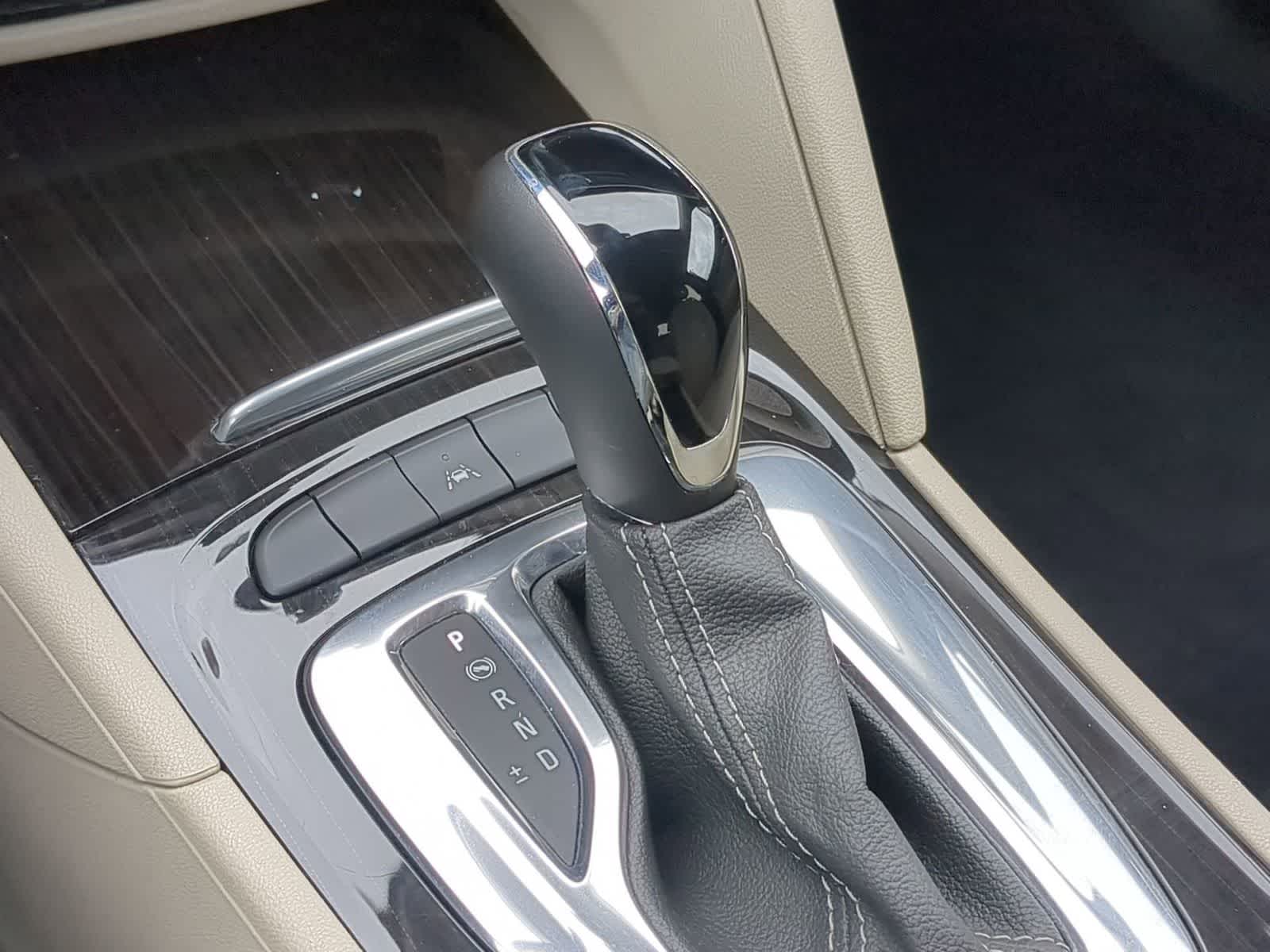Thumbnail: 2018 Buick Regal - 29
