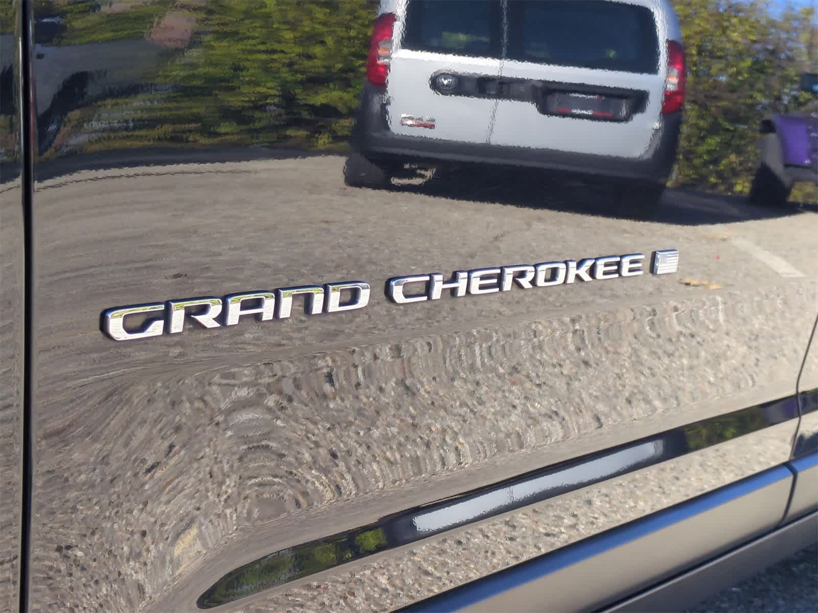 Thumbnail: 2023 Jeep Grand Cherokee L - 13